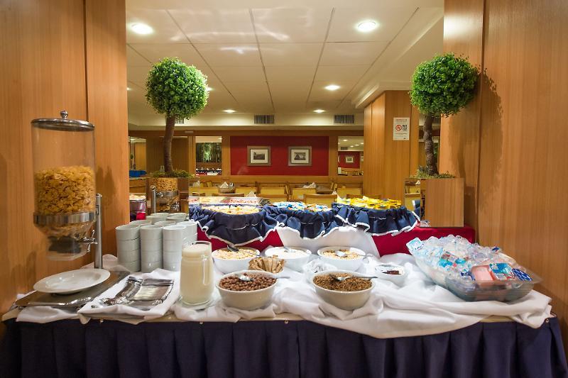 Atlântico Business Centro 4*