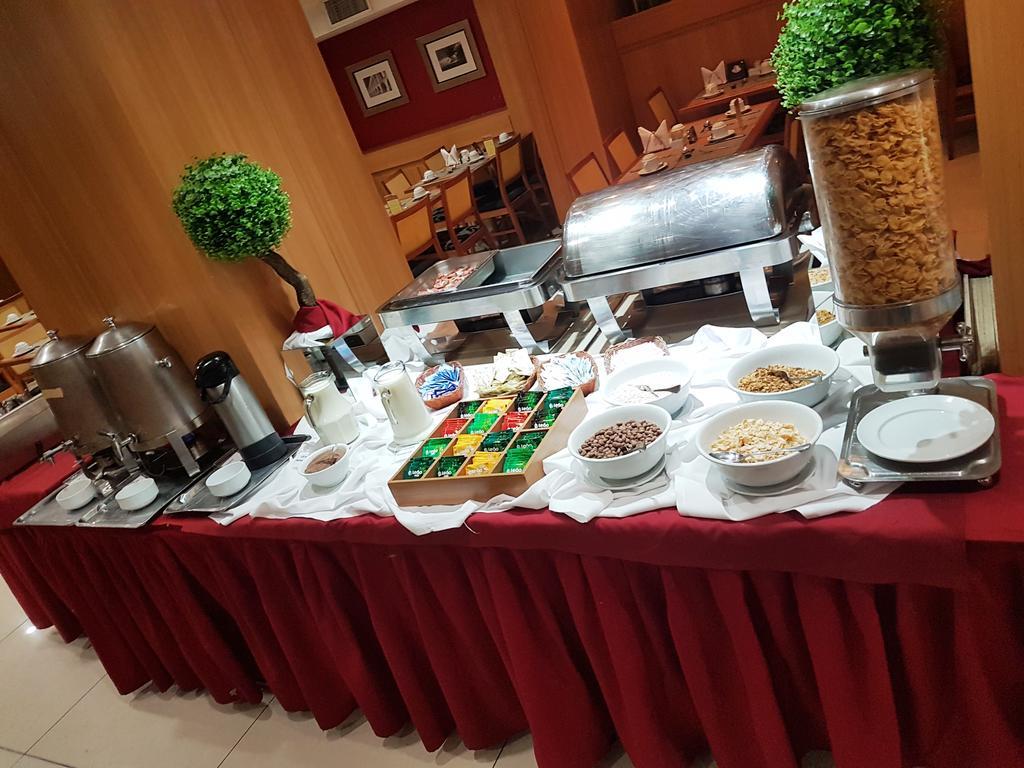 Atlântico Business Centro Hotel 4*